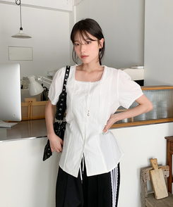 ブラウス スクエアアイレットブラウス IVORY