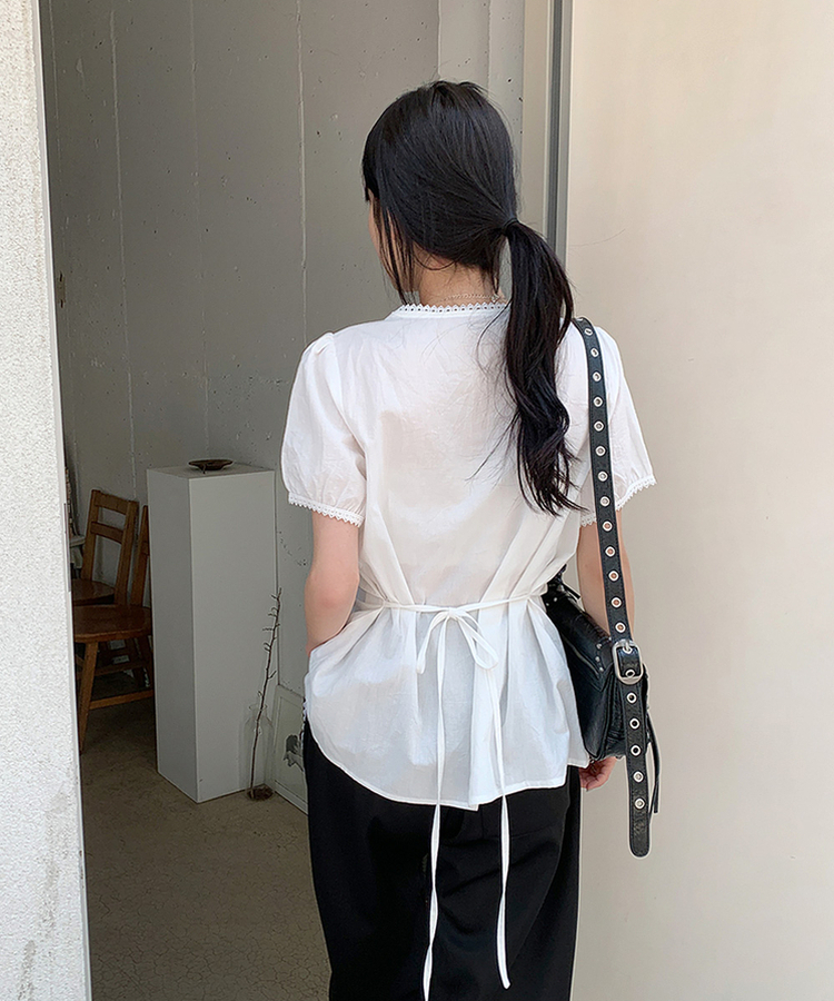 ブラウス スクエアアイレットブラウス IVORY