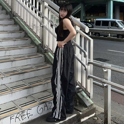 トレーニングパンツ レースラインナイロンジョガーパンツ BLACK