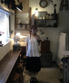 ブラウス クルーネックフリルブラウス WHITE