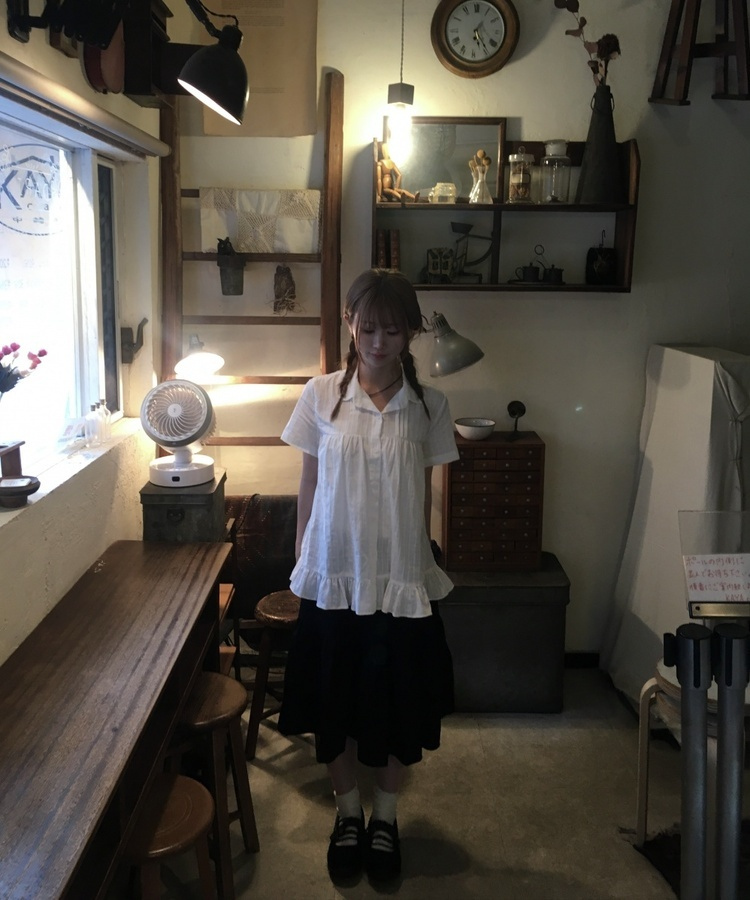 クルーネックフリルブラウス WHITE