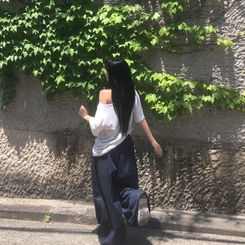 半袖Tシャツ アメリカンワンオフショルダー半袖Tシャツ IVORY