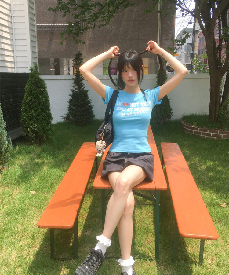 スリムレタリング半袖Tシャツ BLUE