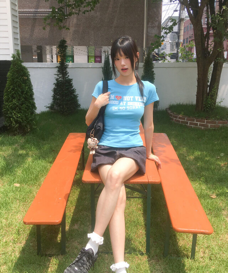 スリムレタリング半袖Tシャツ BLUE