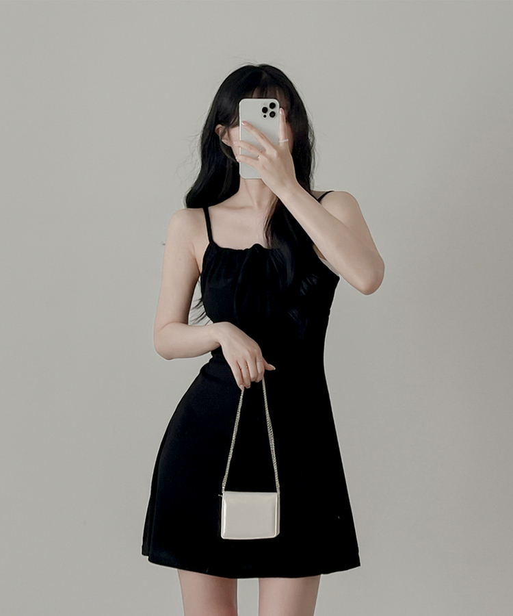 Aラインノースリーブワンピース BLACK