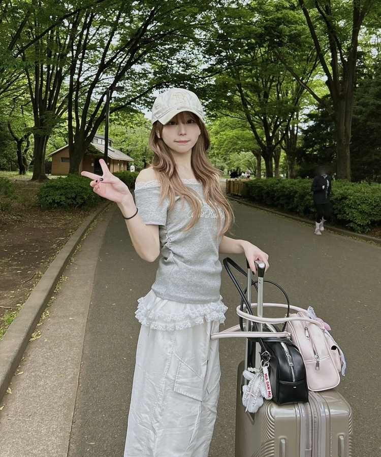 半袖Tシャツ レースレタリングTシャツ