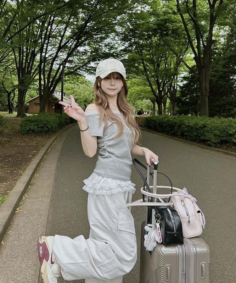 半袖Tシャツ レースレタリングTシャツ