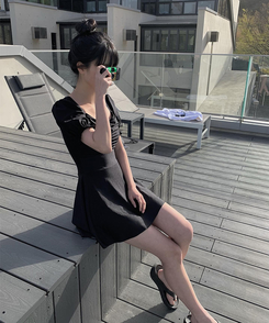 モノキニ ャーリングパフワンピーススイムウェア BLACK