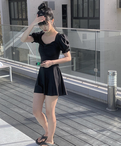 モノキニ ャーリングパフワンピーススイムウェア BLACK