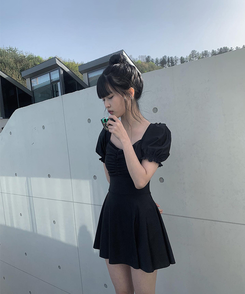 モノキニ ャーリングパフワンピーススイムウェア BLACK
