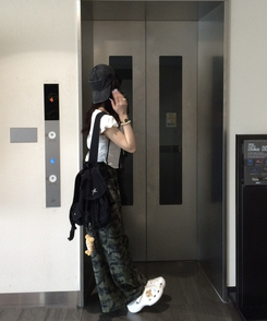 刺繍ポイントバックパック BLACK