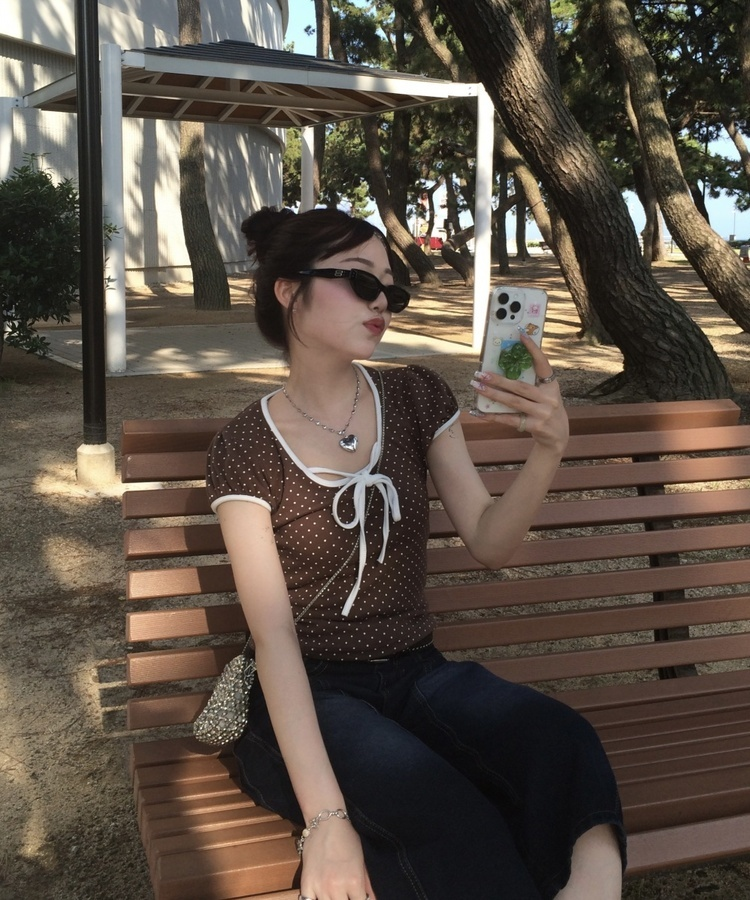 도트 셔링 반팔티 밤색