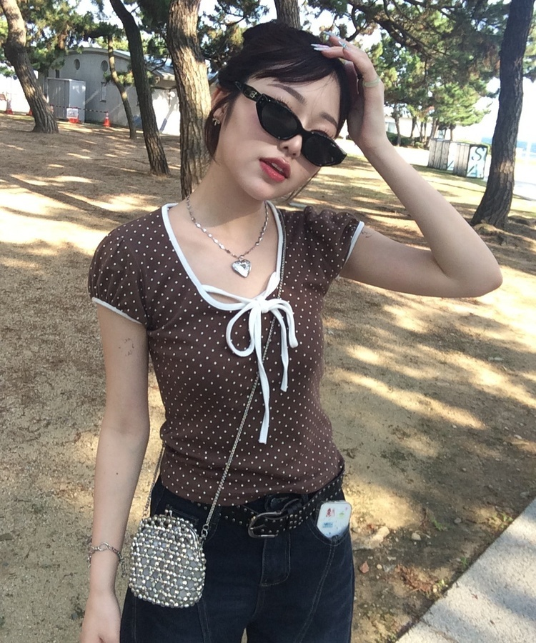 도트 셔링 반팔티 밤색