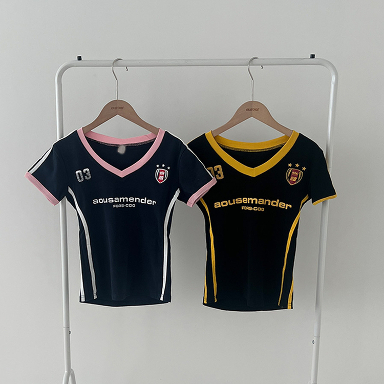 ラインVネッククロップ半袖Tシャツ