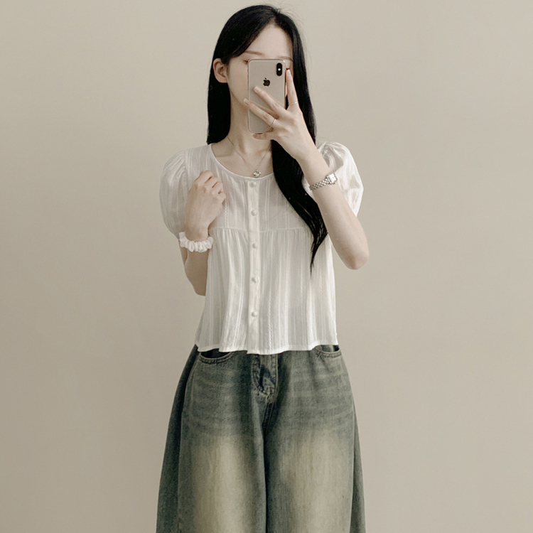 [러블리] 콩단추 레이스 펀칭 퍼프 반팔 블라우스 화이트 블랙 화이트