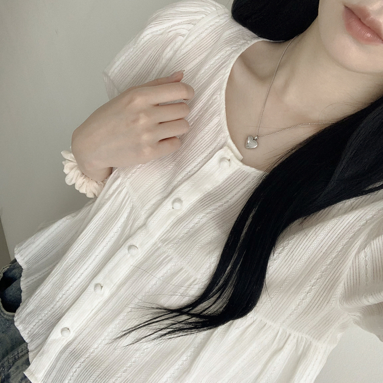 [러블리] 콩단추 레이스 펀칭 퍼프 반팔 블라우스 화이트 블랙 화이트