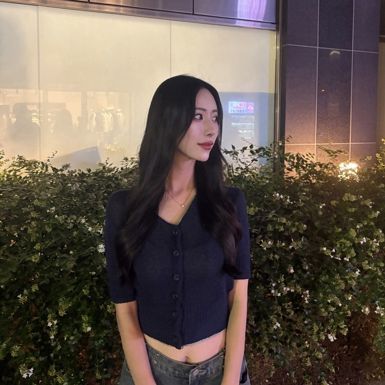 팬던트 은장 부클 가디건 곤색