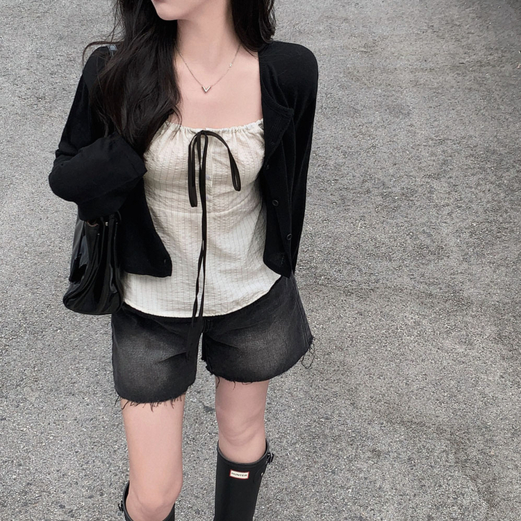 군살 소멸이슈지니언스 린넨 라운드넥 루즈핏 크롭 가디건 블랙