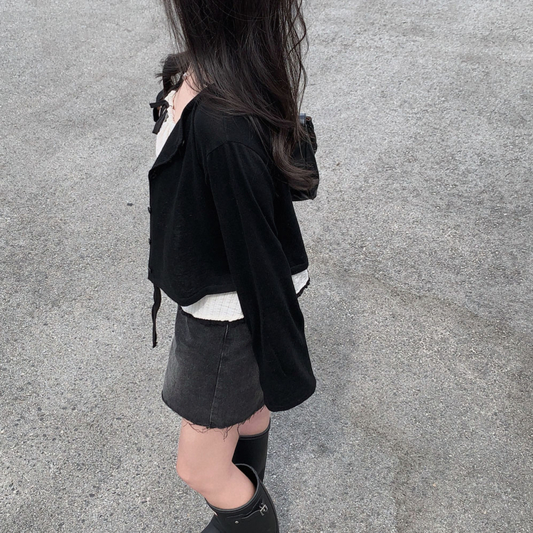 군살 소멸이슈지니언스 린넨 라운드넥 루즈핏 크롭 가디건 블랙