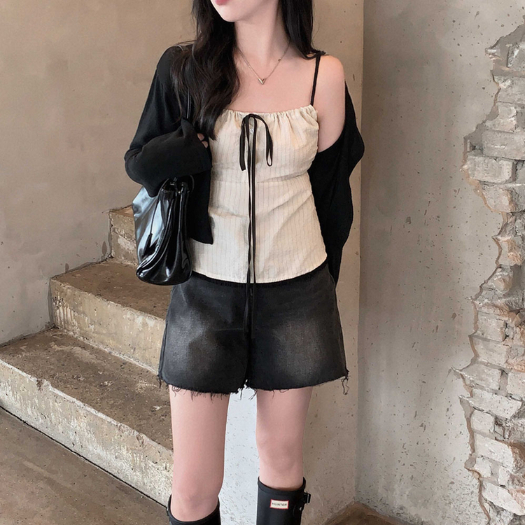 군살 소멸이슈지니언스 린넨 라운드넥 루즈핏 크롭 가디건 블랙