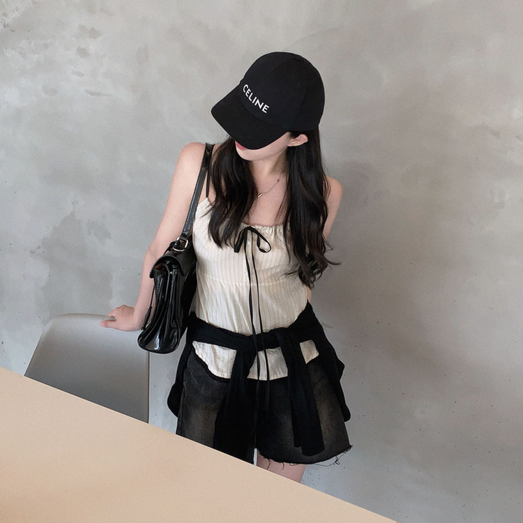 군살 소멸이슈지니언스 린넨 라운드넥 루즈핏 크롭 가디건 블랙