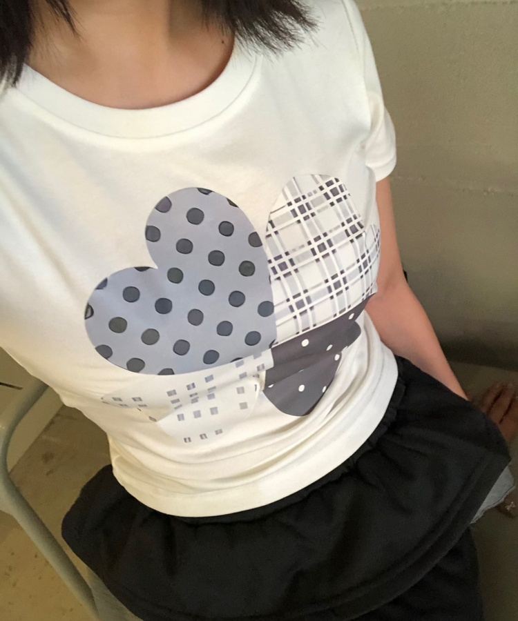 STS68735 四つ葉のクローバーTシャツ 半袖Tシャツ - SONA
