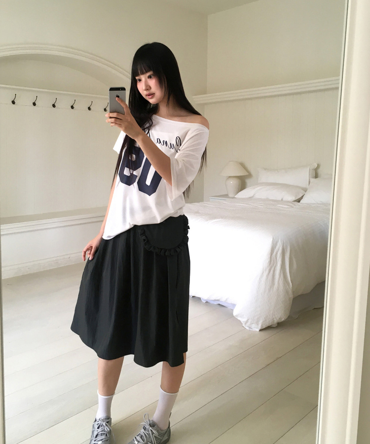 ワンオフショルダープリンティング半袖Tシャツ IVORY