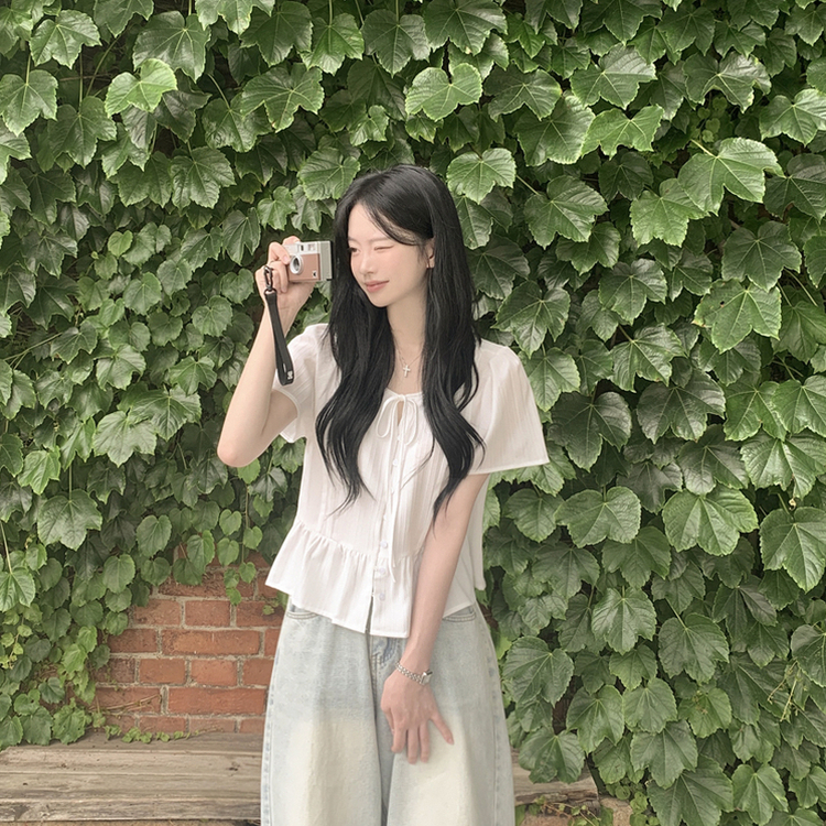 달라붙지 않는 시원한 여름 프릴 반팔 루즈핏 블라우스 화이트 소라 블랙 직장인룩 하객룩 아이보리