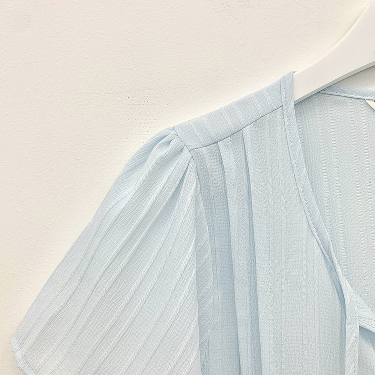 달라붙지 않는 시원한 여름 프릴 반팔 루즈핏 블라우스 화이트 소라 블랙 직장인룩 하객룩