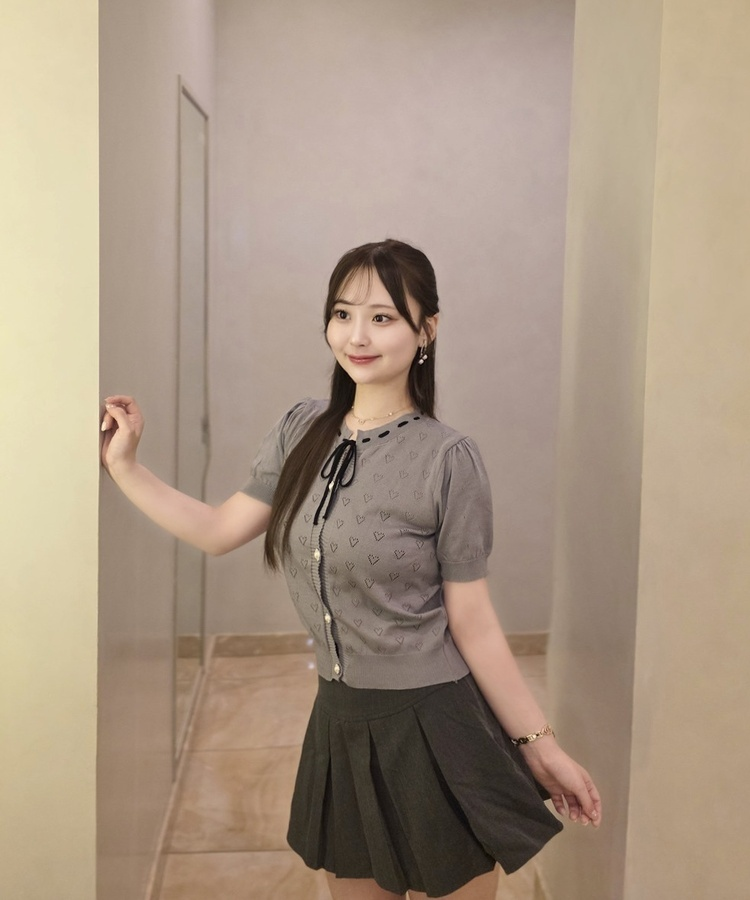 하트 펀칭 리본 반팔 가디건 그레이