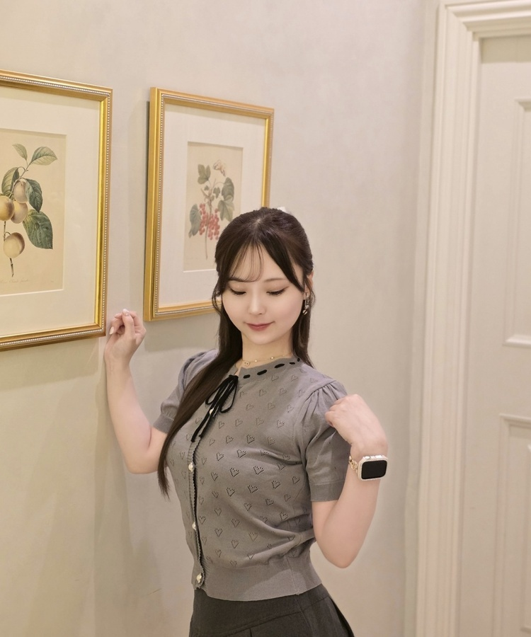 하트 펀칭 리본 반팔 가디건 그레이