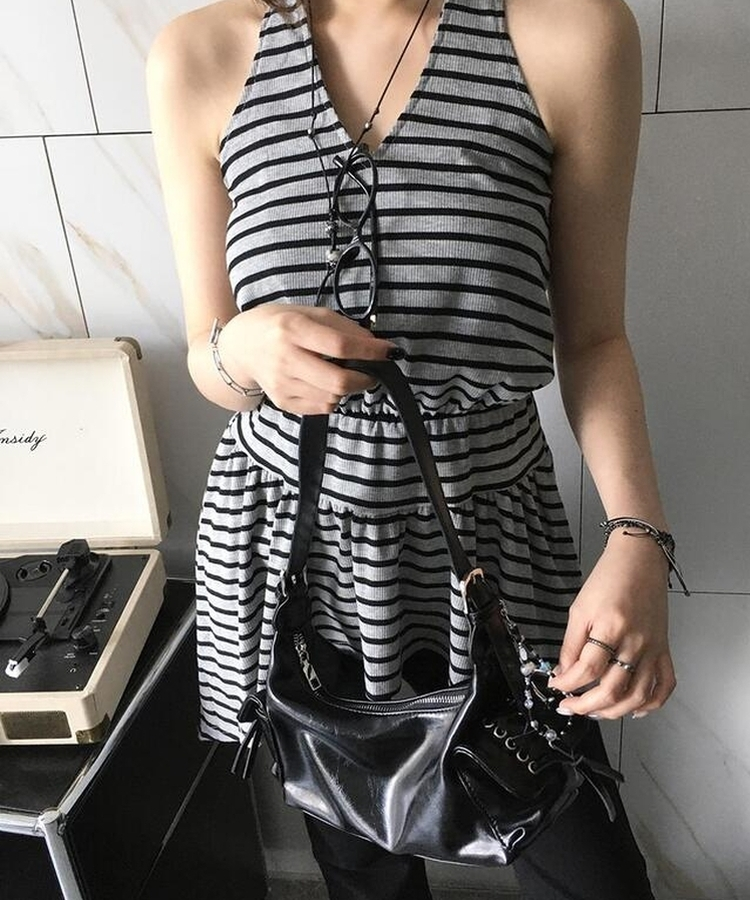 バッグ アイレットショルダーバッグ BLACK