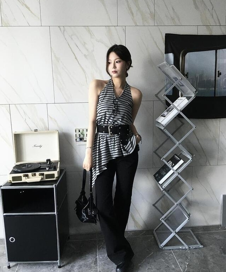 ノースリーブ アンバランスホールタースリーブレス GREY