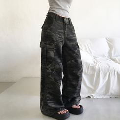 ミリタリーカーゴピンタックパンツ CAMO