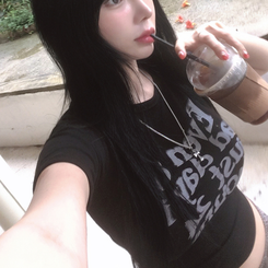 半袖Tシャツ ユニークレタリング半袖Tシャツ BLACK
