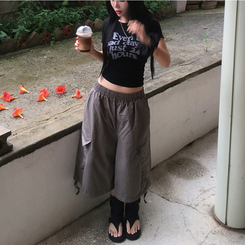 半袖Tシャツ ユニークレタリング半袖Tシャツ BLACK