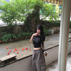 半袖Tシャツ ユニークレタリング半袖Tシャツ BLACK
