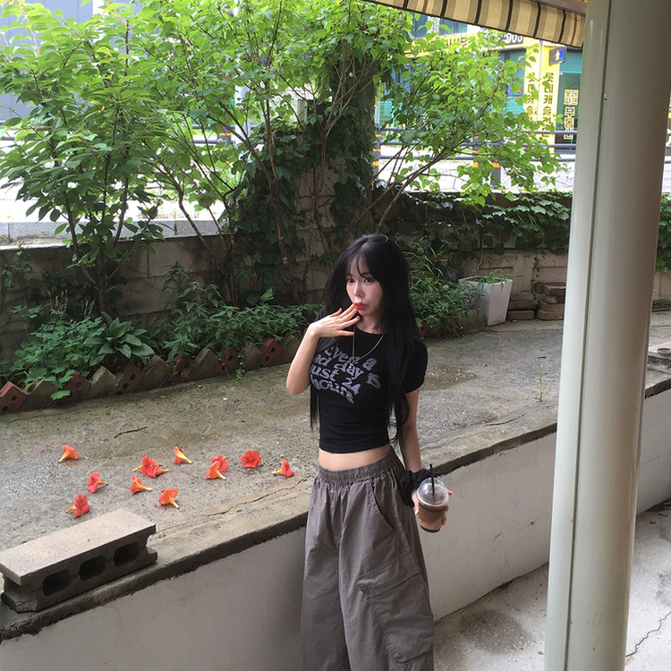 ユニークレタリング半袖Tシャツ BLACK