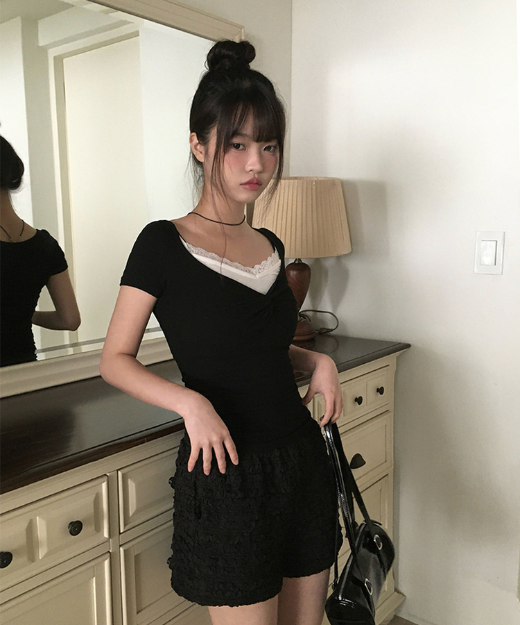 シャーリングスリムクロップ半袖Tシャツ BLACK