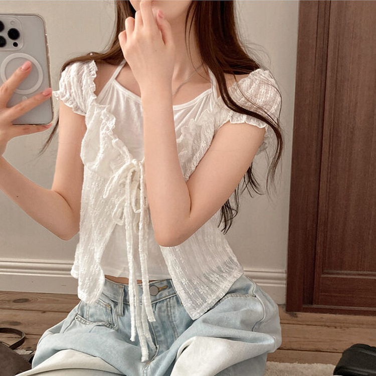 젤린 레이스 홀터넥 레이어드 프릴 반팔 블라우스 화이트