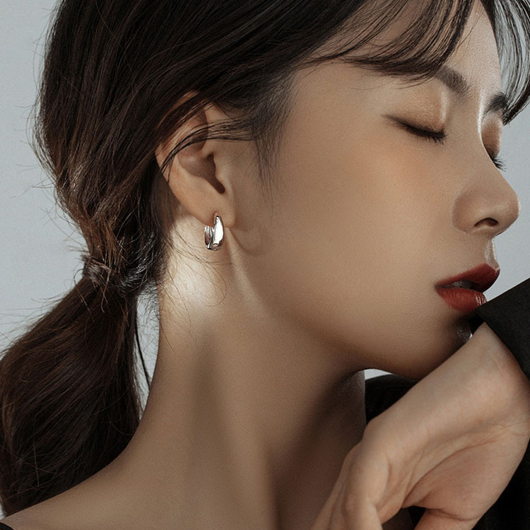 ボールドラウンドピアス SILVER