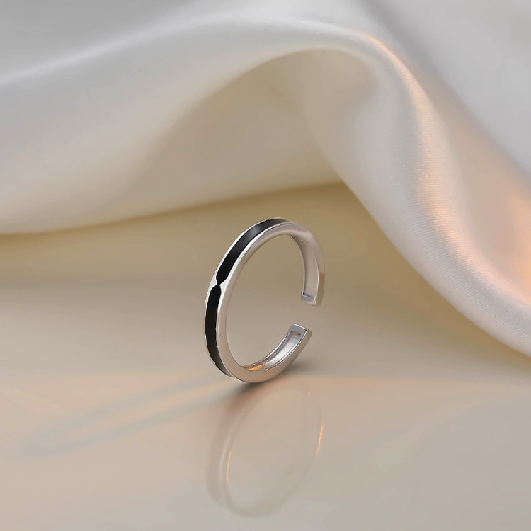 ブラックラインシルバーリング SILVER