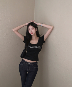 キュービックレタリング半袖Tシャツ BLACK