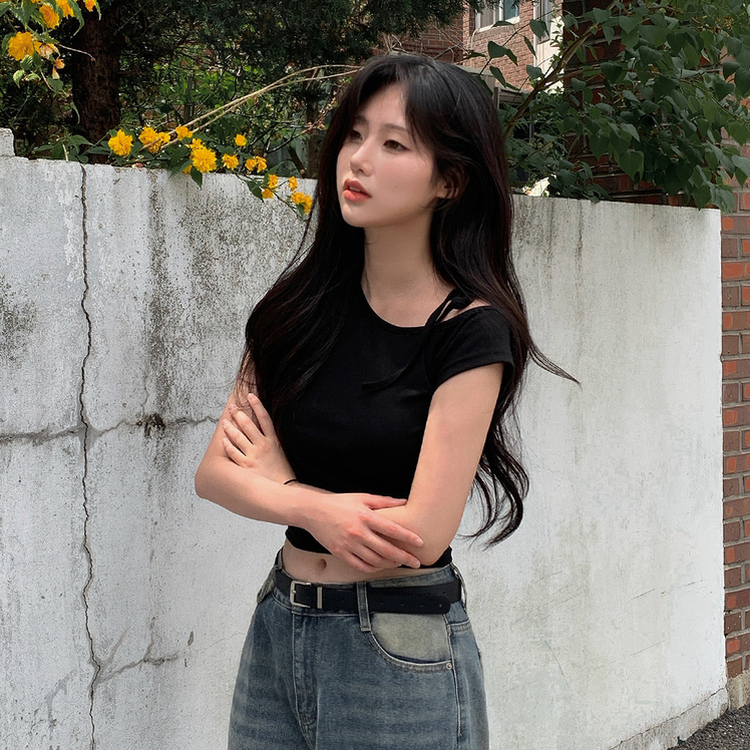 アンバランスオフショルダーリボン半袖Tシャツ BLACK