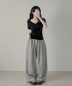 半袖Tシャツ Vネック半袖Tシャツ BLACK