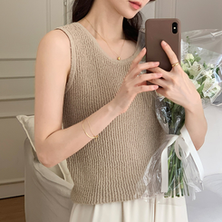 ノースリーブ (MADE/脇肉カバー/ブークレ糸/リボンポイント)ティア ブークレ バックリボン リブニット タンクトップ BEIGE