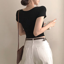 半袖Tシャツ 刺繍Vネッククロップ半袖Tシャツ BLACK