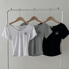半袖Tシャツ 刺繍Vネッククロップ半袖Tシャツ