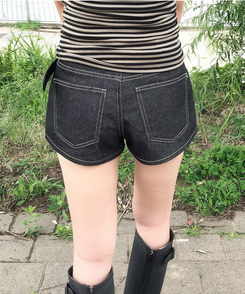 ノンフェイドデニムショートパンツ BLACK DENIM