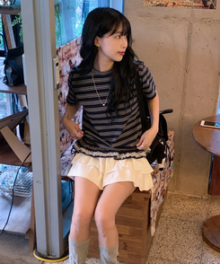 半袖Tシャツ ストライプフリル半袖Tシャツ NAVY